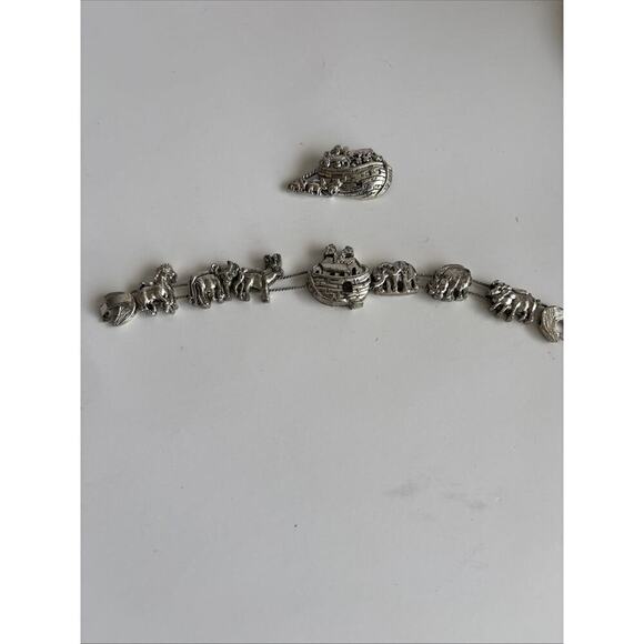 Noah’s Ark 1995 BG Vintage Charm Bracelet And Pin Set - Picture 1 of 4